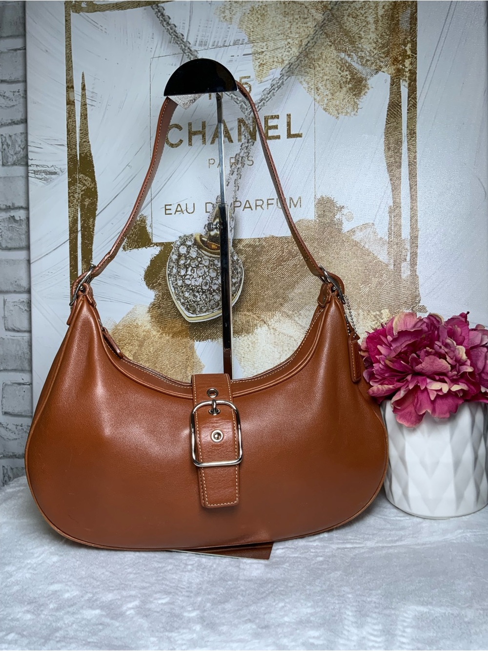 2004 Coach Soho Cognac Brown Leather Shoulder Bag with Front Buckle